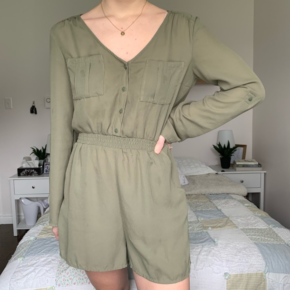 GREEN ROMPER - Picture 1 of 11
